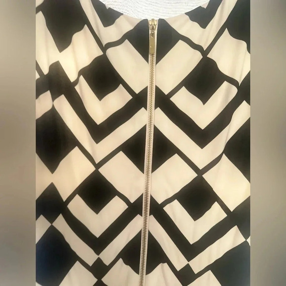 NWOT- Eliza J Geometric‎ Print Zippered Lined Dress. Size 12. - Picture 6 of 7